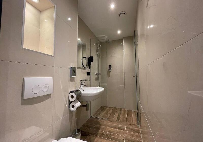 ファミリールーム, Myko Hotel Makassar