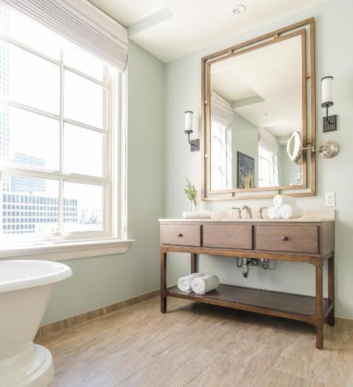 جناح ديلوكس سرير كينج, Nopsi Hotel New Orleans