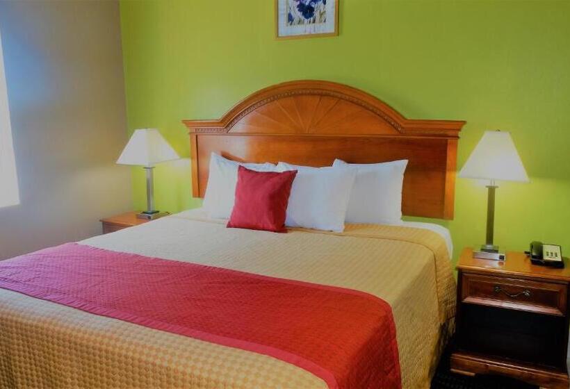 غرفة قياسية سرير كينج لذوى الإحتياجات الخاصة, Oak Tree Inn & Suites