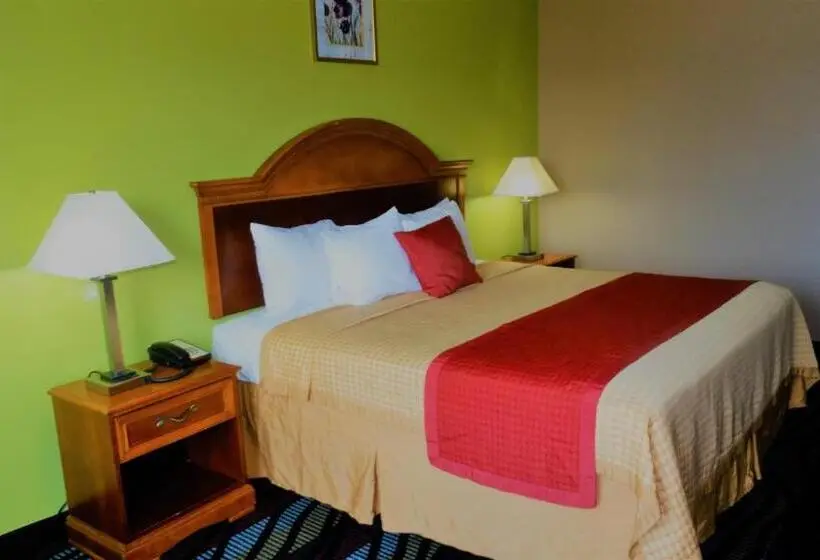 身障者適用キングサイズベッドルーム, Oak Tree Inn & Suites