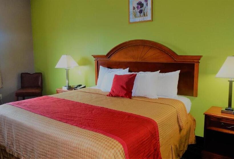 غرفة قياسية سرير كينج لذوى الإحتياجات الخاصة, Oak Tree Inn & Suites