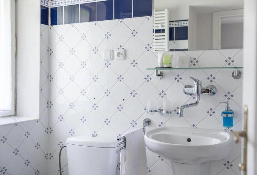 חדר סטנדרט לשלושה, Skalní Mlýn Adršpach