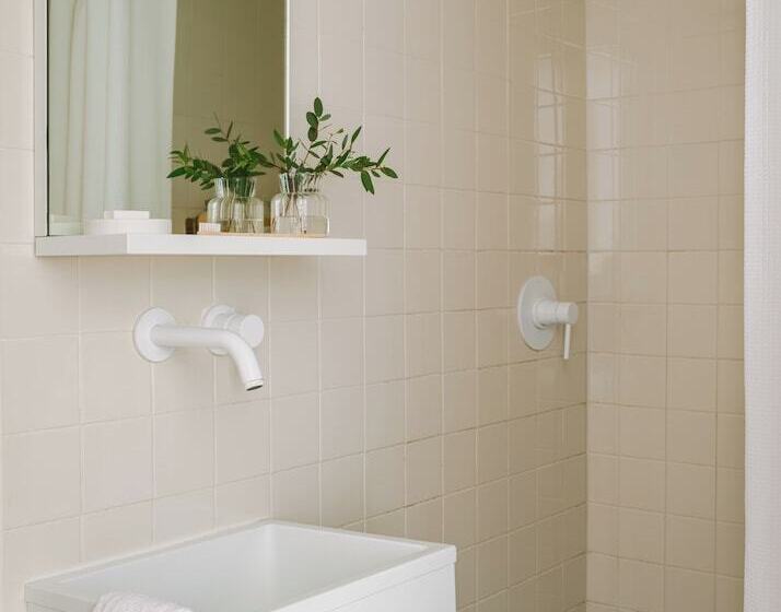 اتاق استاندارد, Sonder The Industrialist