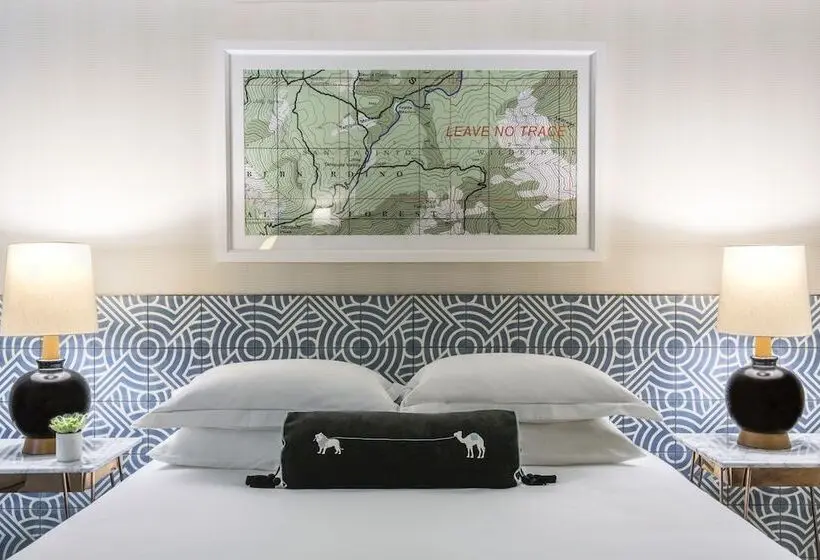 Premium room w/ mountain view, Kimpton Rowan Palm Springs Hotel, An Ihg