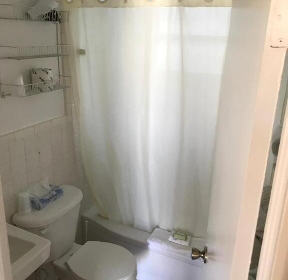 带大床的豪华间, Miramar Beach Resort