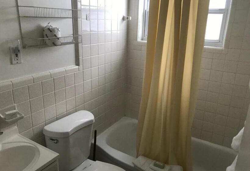 带大床的标准间, Miramar Beach Resort