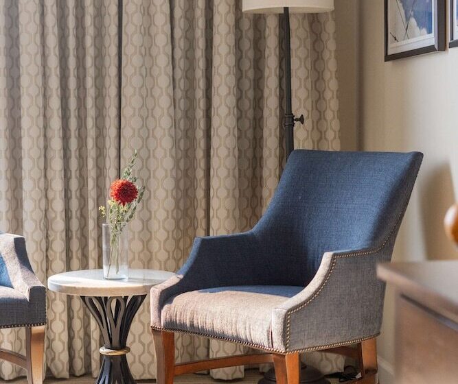 غرفة ديلوكس لذوى الاحتياجات الخاصة, Nopsi Hotel New Orleans