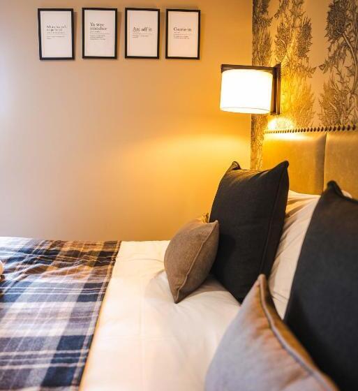 غرفة قياسية, Traquair Arms