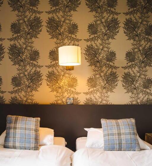 Номер Стандарт, Traquair Arms