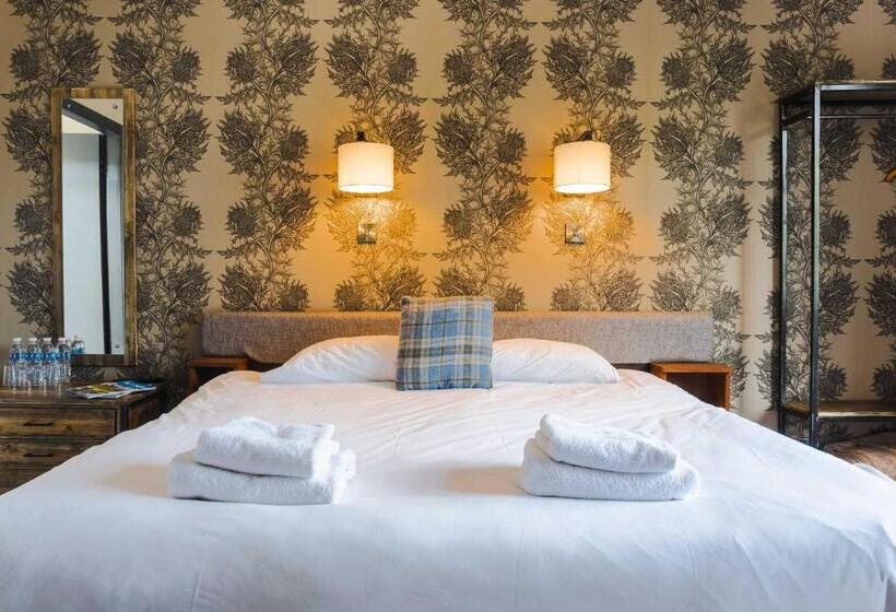 غرفة سوبيريور عائلية, Traquair Arms