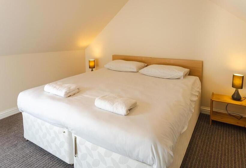 منزل غرفة نوم واحدة, Traquair Arms