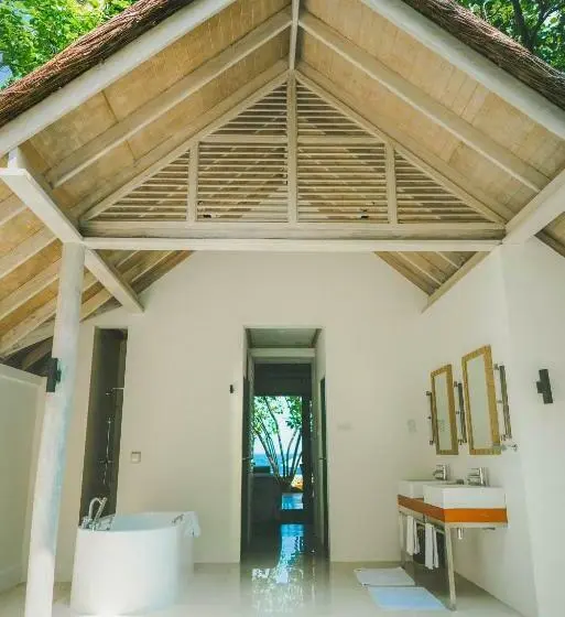 ویلای یک اتاق خوابه با استخر شنا, NH Maldives Kuda Rah Resort