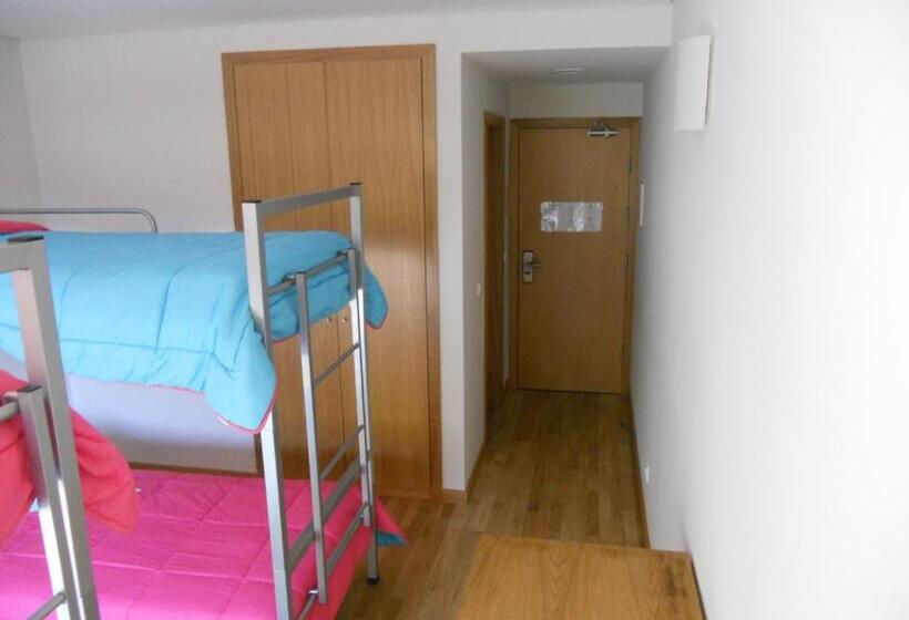 Кровать в Общей Комнате, Azores Youth Hostels São Jorge