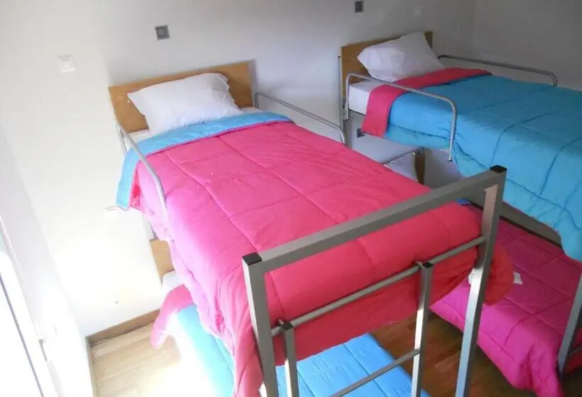 Vuode Makuusalissa, Azores Youth Hostels São Jorge