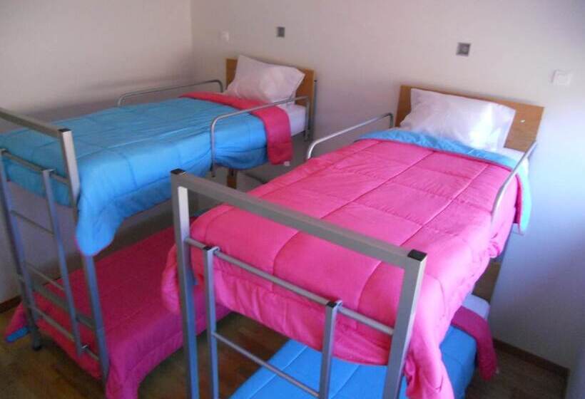 Кровать в Общей Комнате, Azores Youth Hostels São Jorge