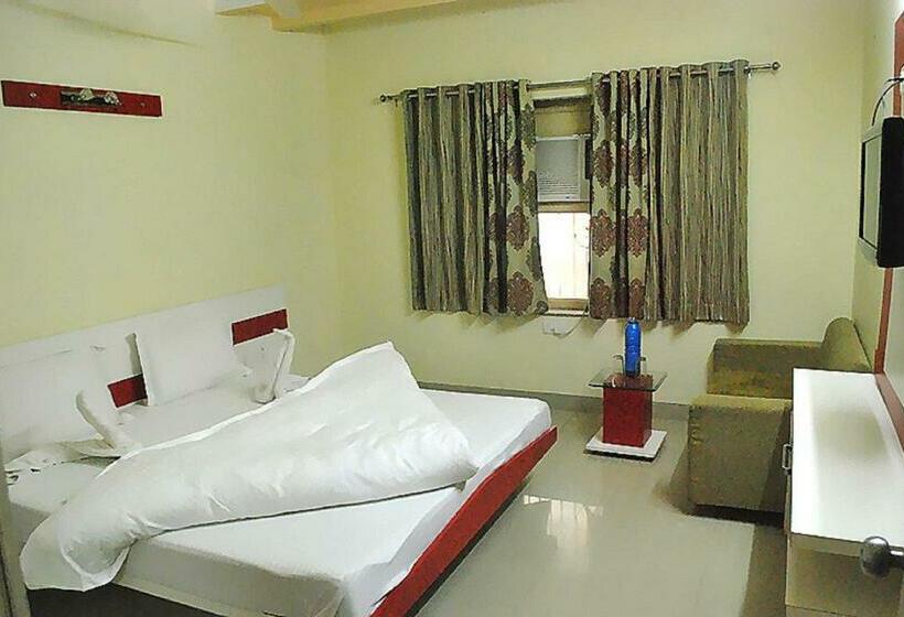 غرفة ديلوكس, Ashapura Palace By Sky Stays