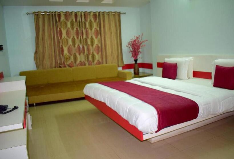 Номер Deluxe, Ashapura Palace By Sky Stays