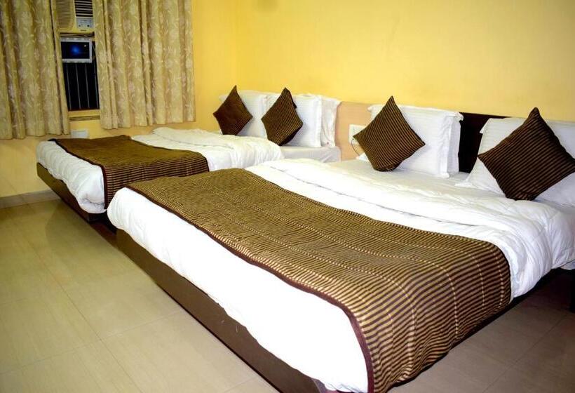 غرفة عائلية, Ashapura Palace By Sky Stays