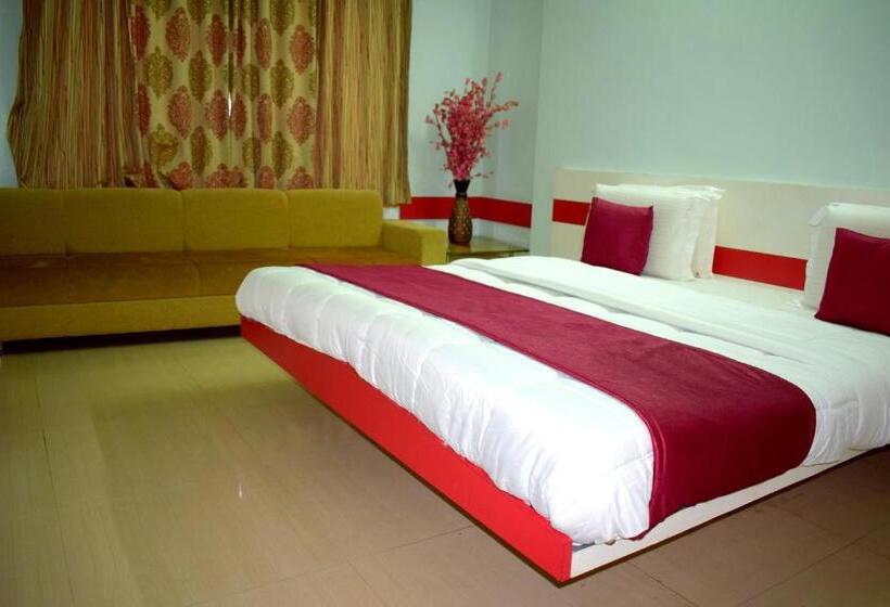 غرفة كومفورت ثلاثية, Ashapura Palace By Sky Stays