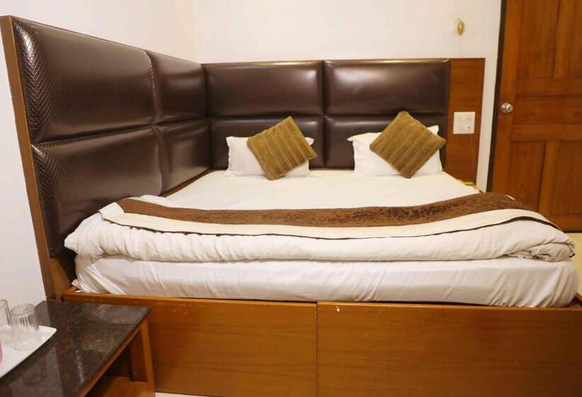 Chambre Deluxe, Ashoka International