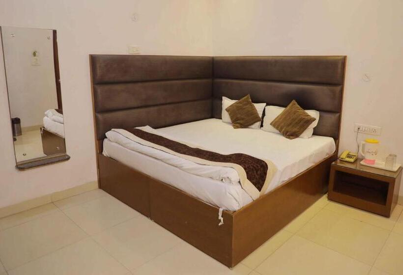 Chambre Deluxe, Ashoka International