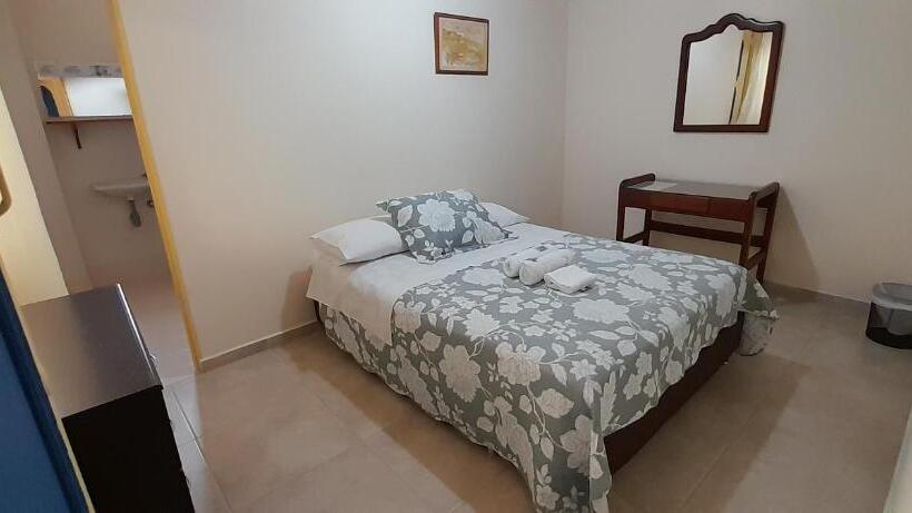 חדר בסיסי, Dorado Jardín