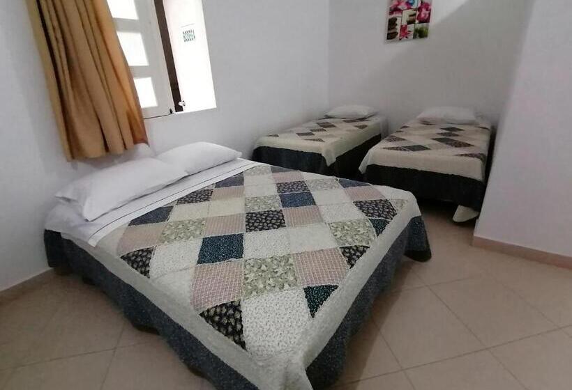 חדר סטנדרט לארבעה, Dorado Jardín
