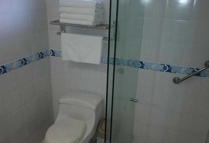 חדר סטנדרט לארבעה, El Tesoro