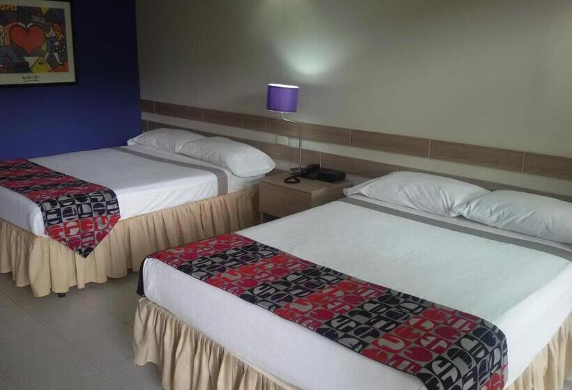 חדר סטנדרט לארבעה, El Tesoro