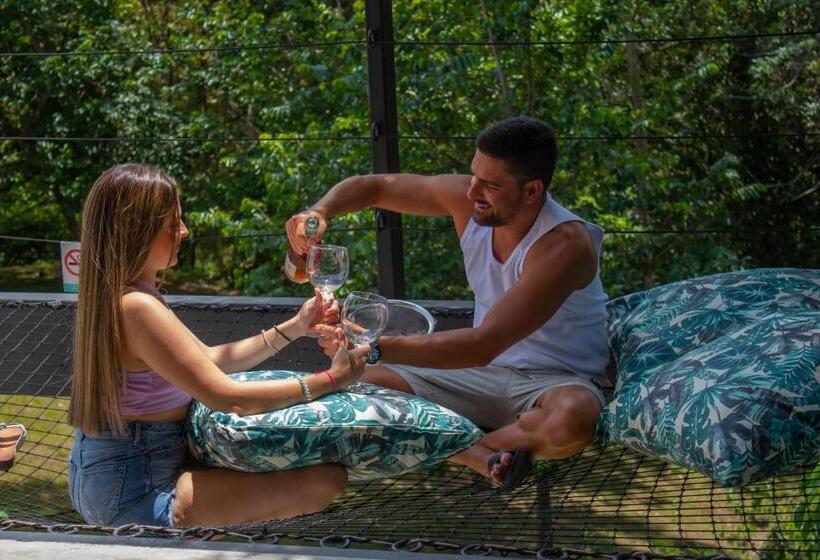 סוויטה, Hosteria Guaracú