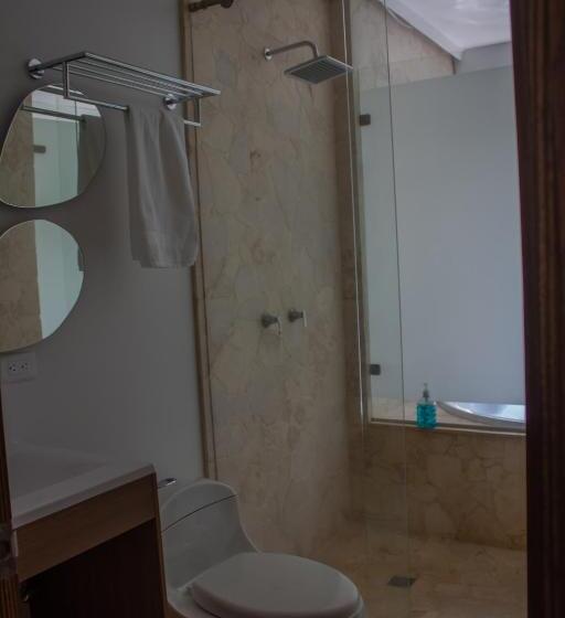 סוויטה, Hosteria Guaracú