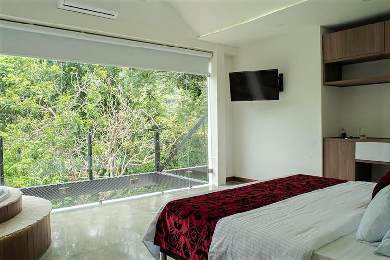 Люкс, Hosteria Guaracú