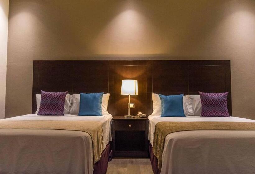 带2个双人床的标准工作室, Punto Madero Hotel & Plaza