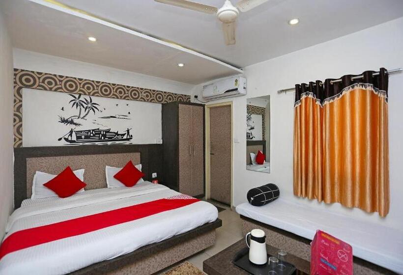 トリプルクラシックルーム, Treebo China Town