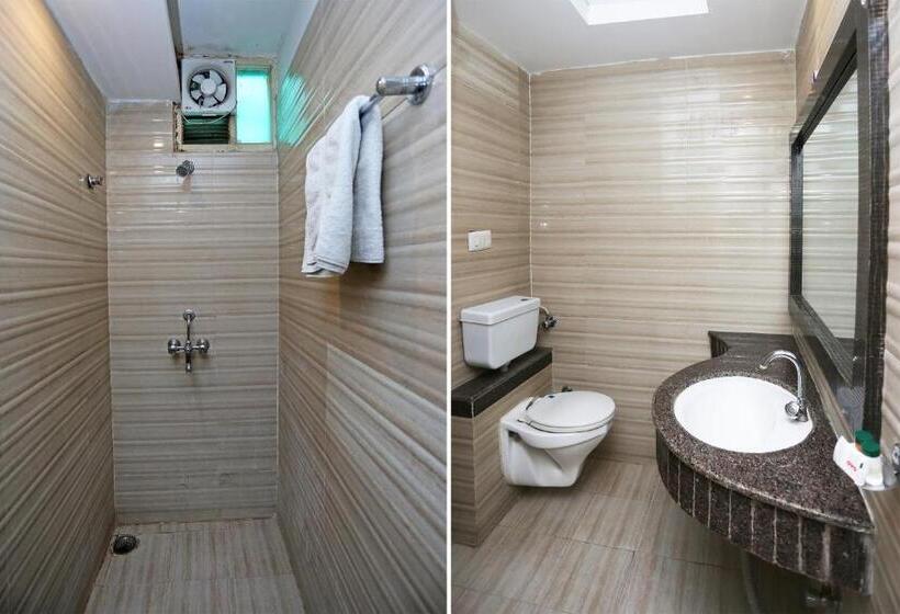 トリプルクラシックルーム, Treebo China Town