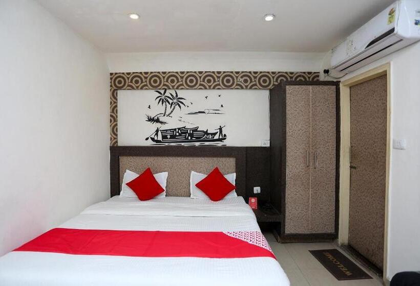 اتاق کلاسیک سه تخته, Treebo China Town