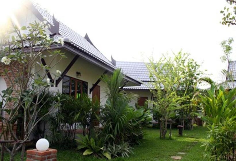 ガーデンビューの１ベッドルームビラ, Baan Thai House