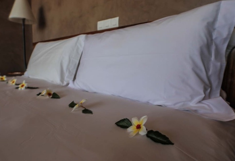 اتاق استاندارد, Isalo Rock Lodge