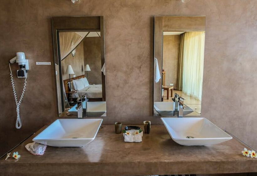 اتاق استاندارد, Isalo Rock Lodge