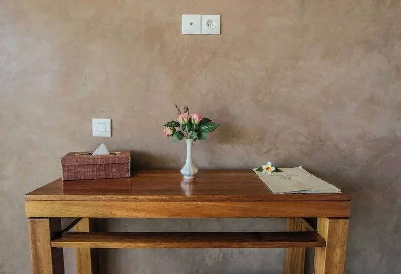 اتاق اکونومی, Isalo Rock Lodge