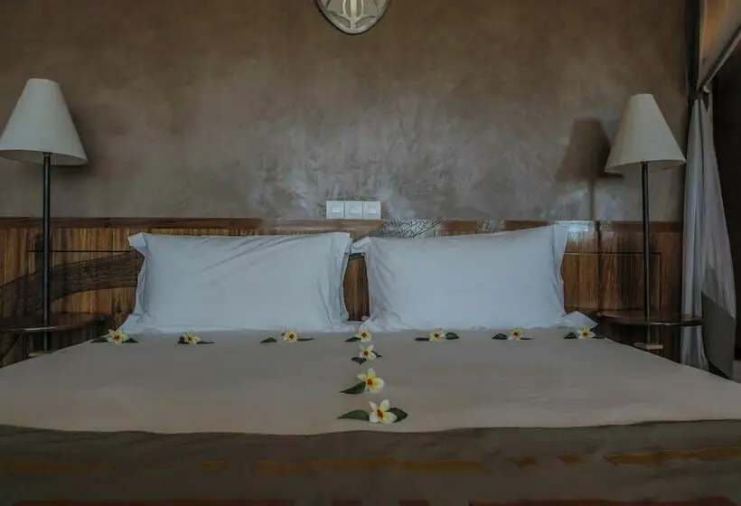 اتاق اکونومی, Isalo Rock Lodge