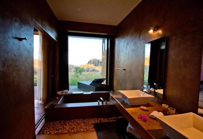 اتاق لوکس, Isalo Rock Lodge