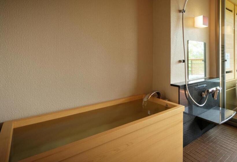 חדר סופריור נוף לים, Nagisatei Taroan