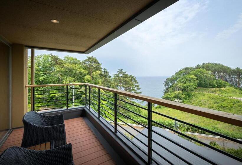 סוויטה נוף לים, Nagisatei Taroan