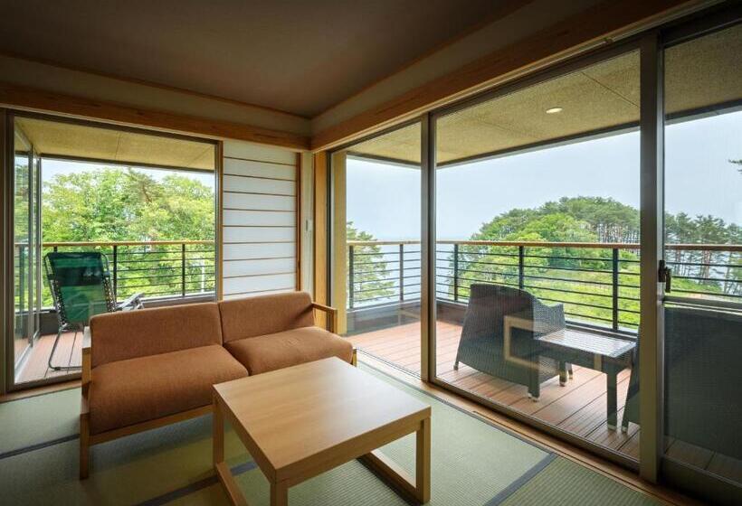 סוויטה נוף לים, Nagisatei Taroan