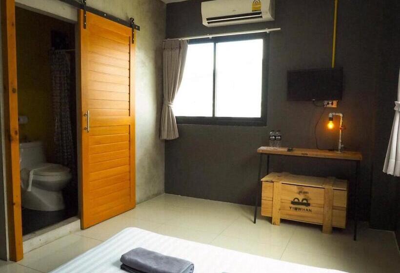 اتاق استاندارد, Yimwhan Hostel & Cafe Ayutthaya