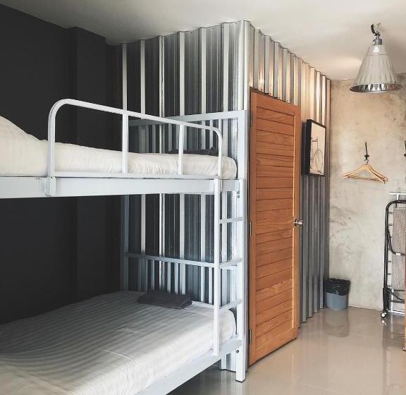 اتاق سوپریور خانوادگی, Yimwhan Hostel & Cafe Ayutthaya