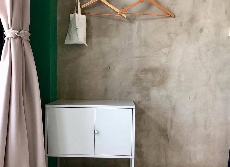 اتاق استاندارد با بالکن, Yimwhan Hostel & Cafe Ayutthaya