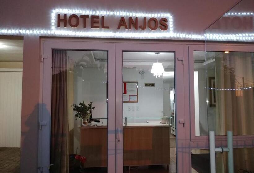 수피리어 패밀리 룸, Anjos Ltda