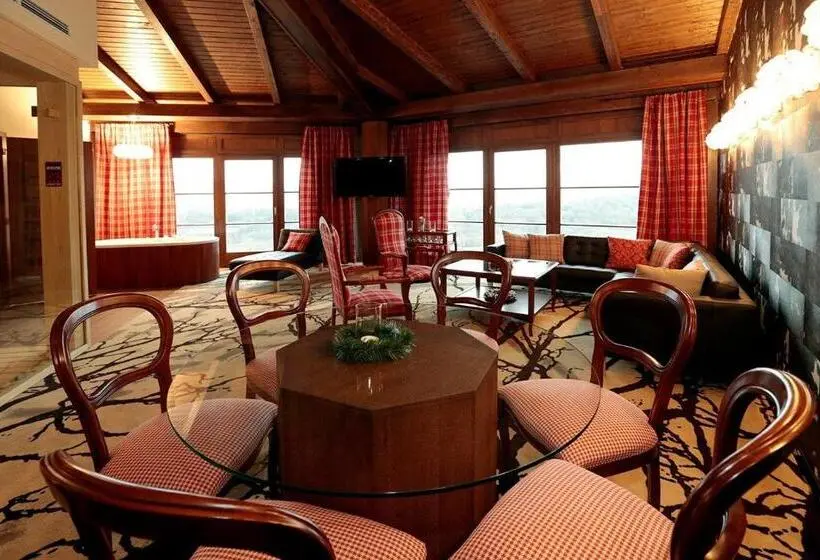 キングサイズベッドのスイートルーム, Cascade Resort & Spa